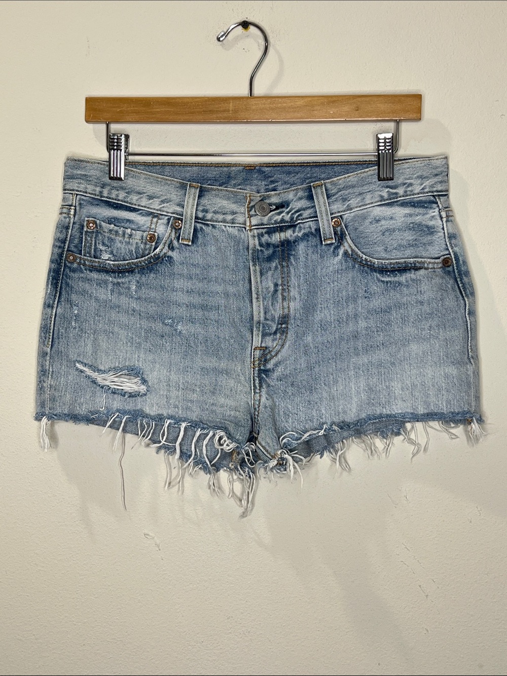 Levi’s 501 Light Wash Frayed Hem Denim Shorts - Blue
